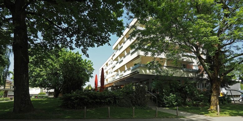 Hotel Holiday