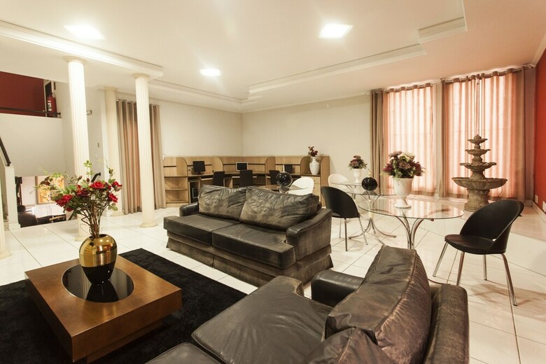Arlen Hotel