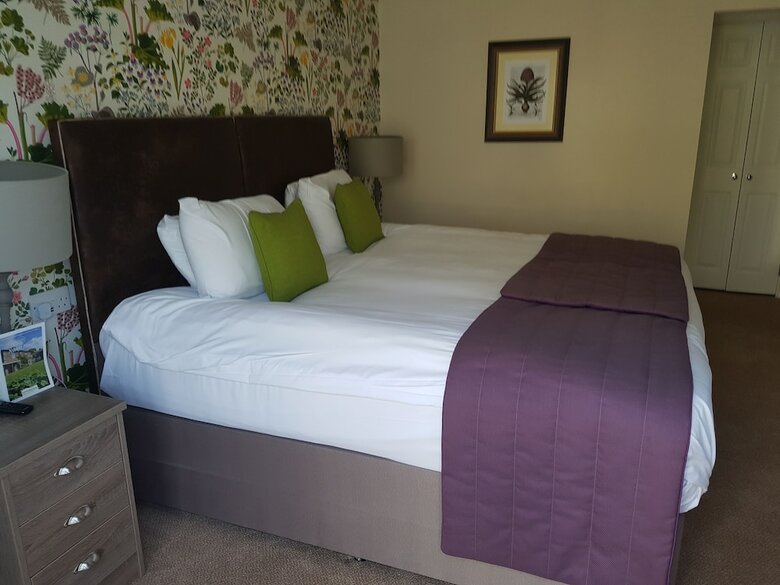 Hotel Nythfa House