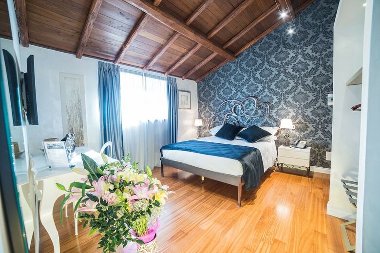 Cola Di Rienzo Luxury Penthouse