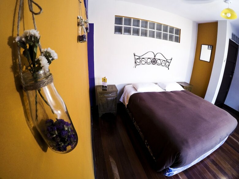 Hostal York B&B