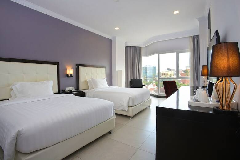 Queenco Hotel & Casino