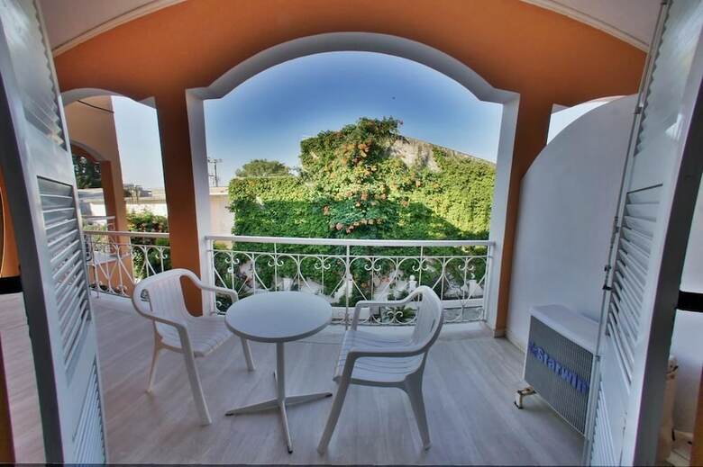 Hotel Benitses Arches