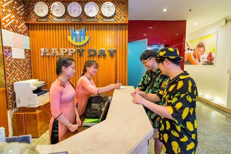 Happy Day Hotel