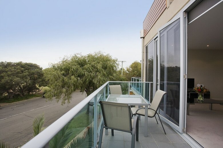 7 Bell Street Apartments