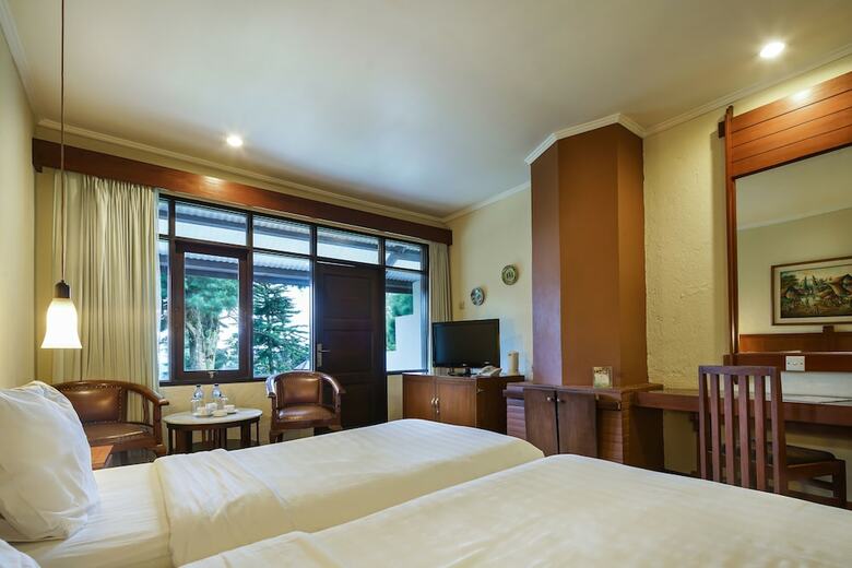 Hotel Puncak Pass Resort