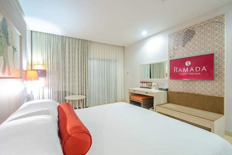 Hotel Ramada By Wyndham Phuket Deevana Patong
