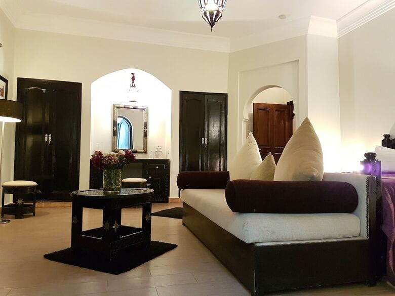 Hotel Albakech House