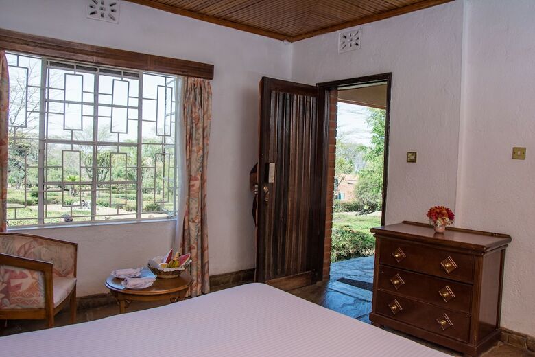 Hotel Jacaranda Lake Elementaita Lodge