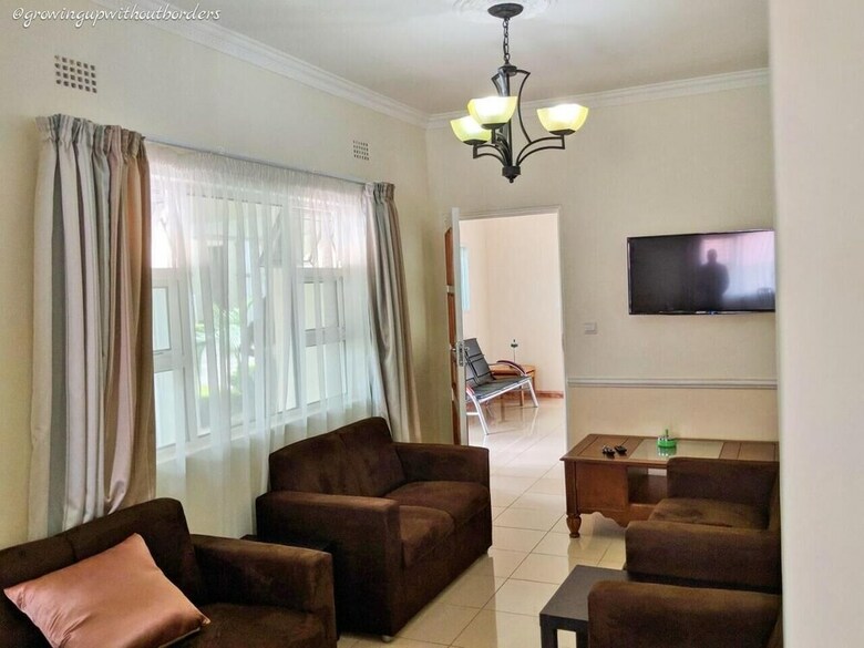 Hotel Home Up Guest House