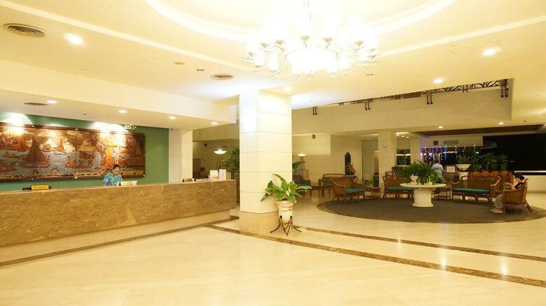 Palasia Hotel Palau