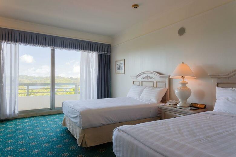Palasia Hotel Palau