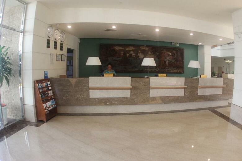 Palasia Hotel Palau