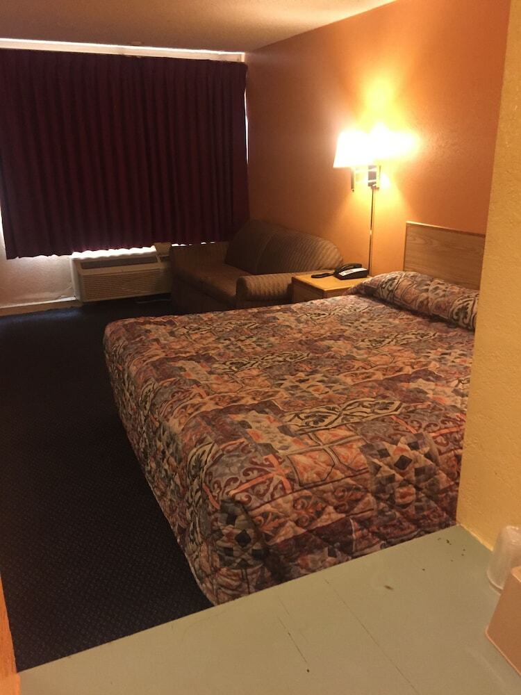 Motel Camelot Inn
