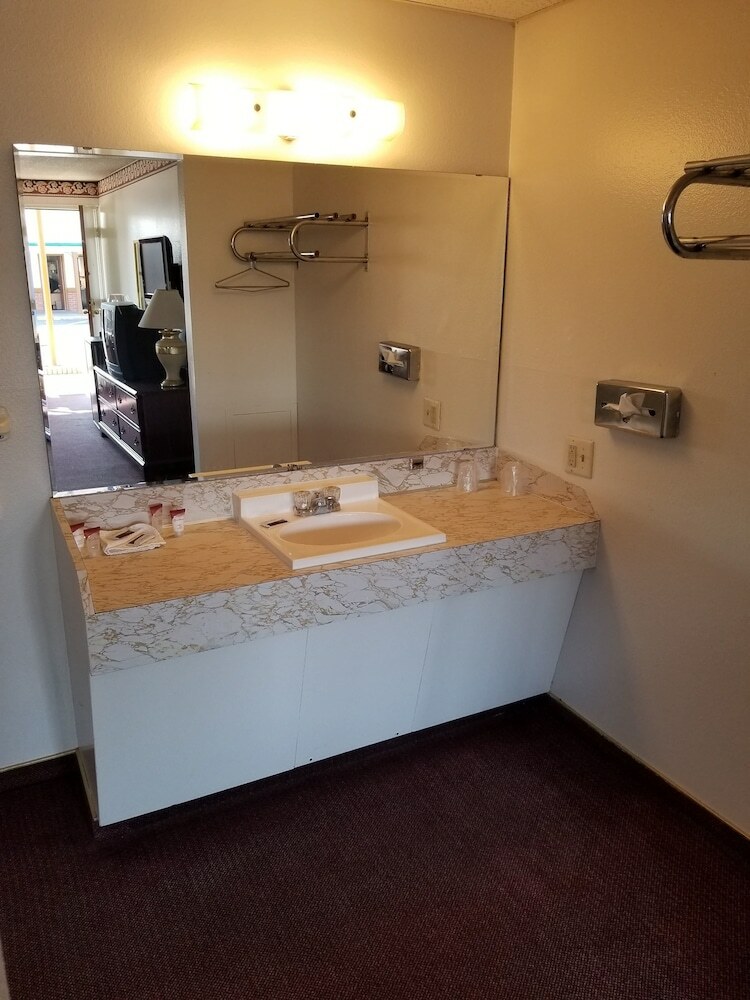 Motel Economy Inn