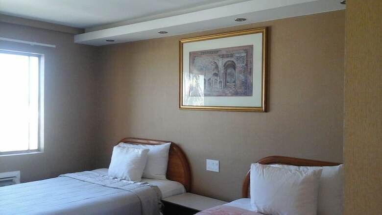 Hotel 777 Motor Inn