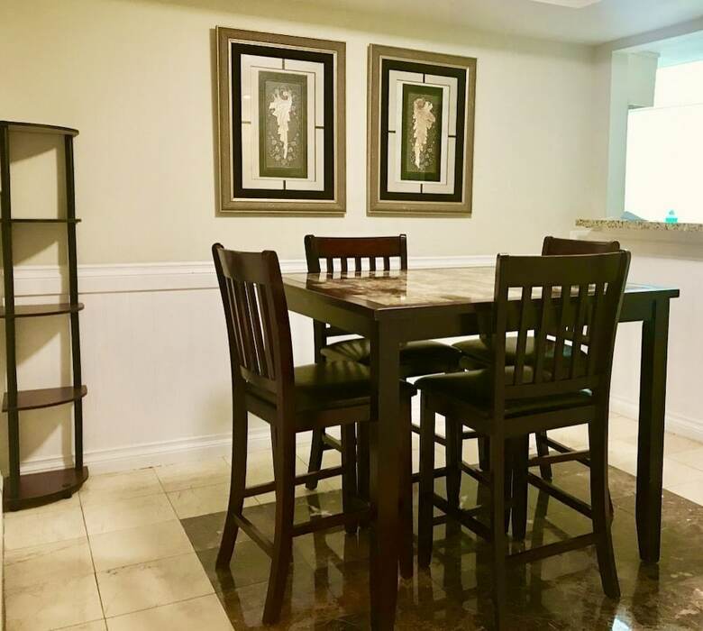 Apartamentos 888 Convention Center 1 Bedroom Condos