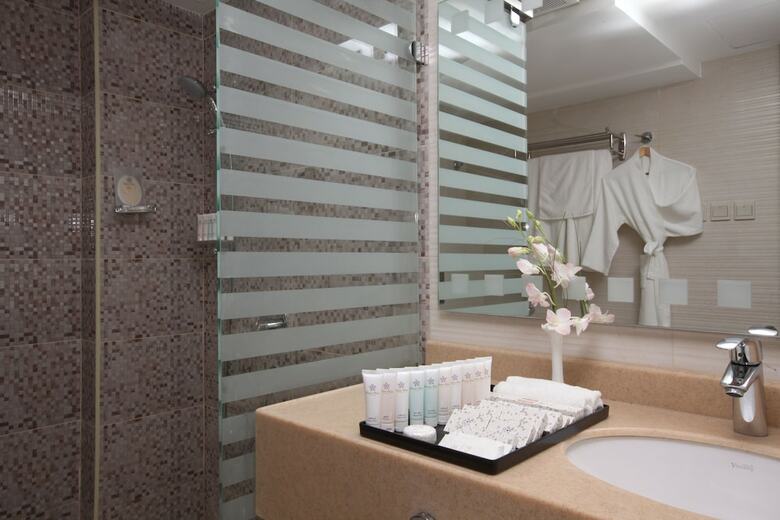 Ronza Rose Sea View Hotel
