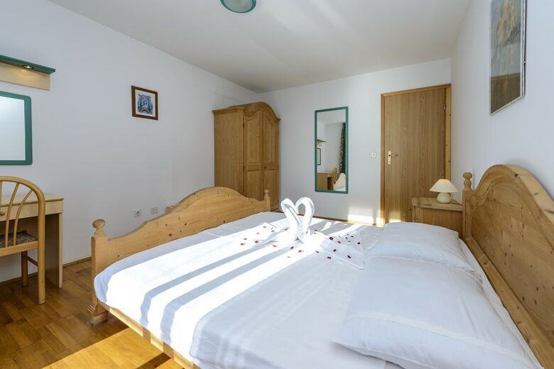Apartments Matu?ko