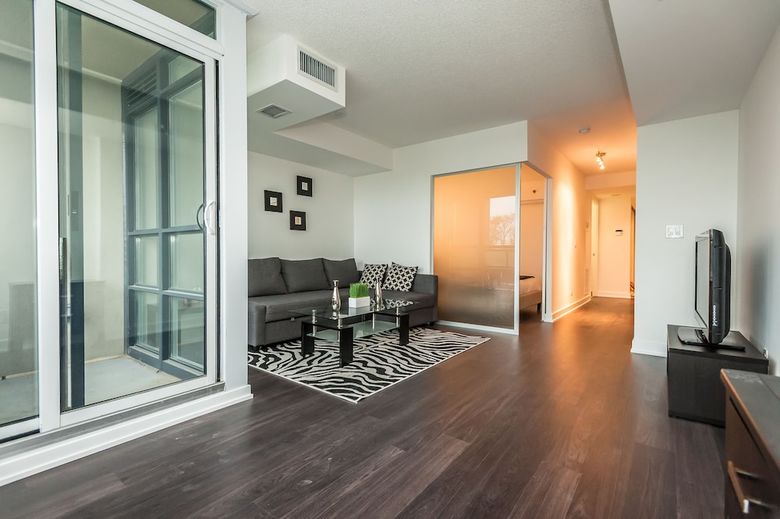 Life Suites - Fort York Central Condo