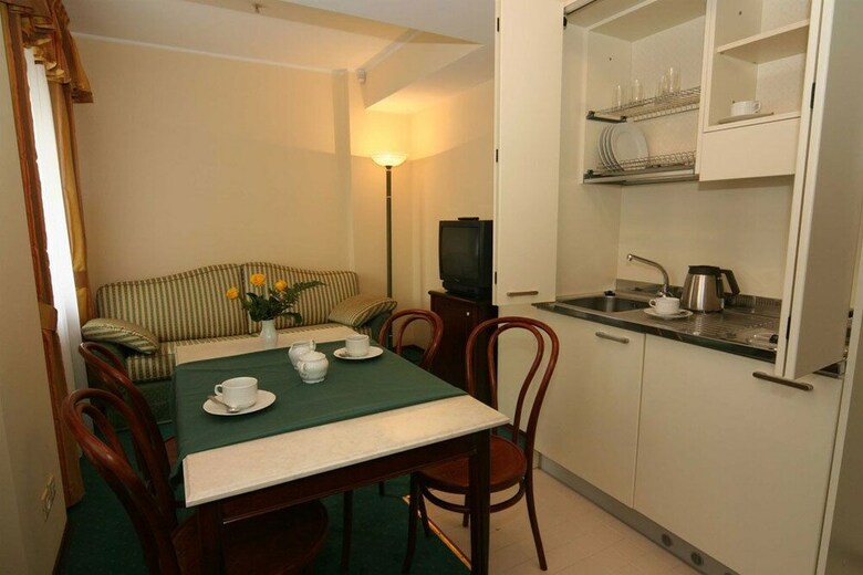 Medea Hotel