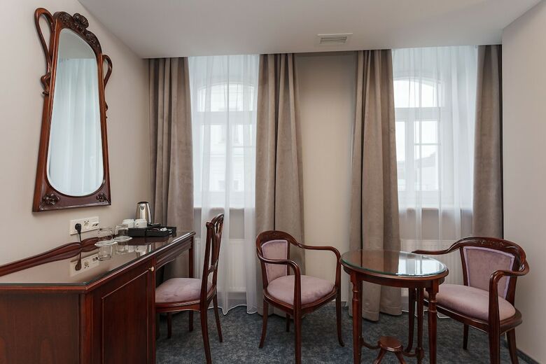 Medea Hotel
