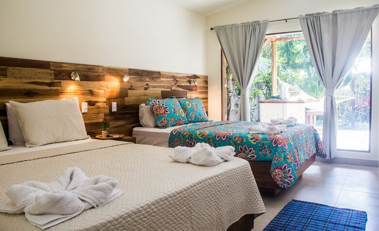 Hotel Banana Beach Bungalows