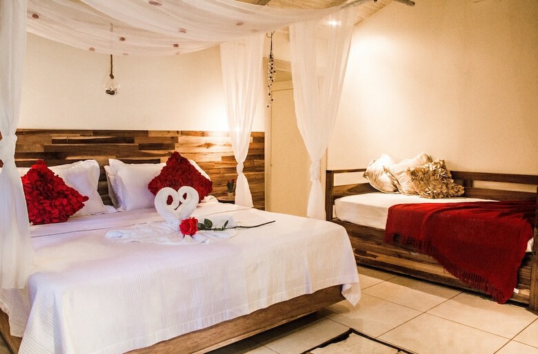 Hotel Banana Beach Bungalows