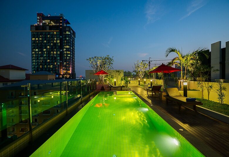Sunshine Hip Hotel