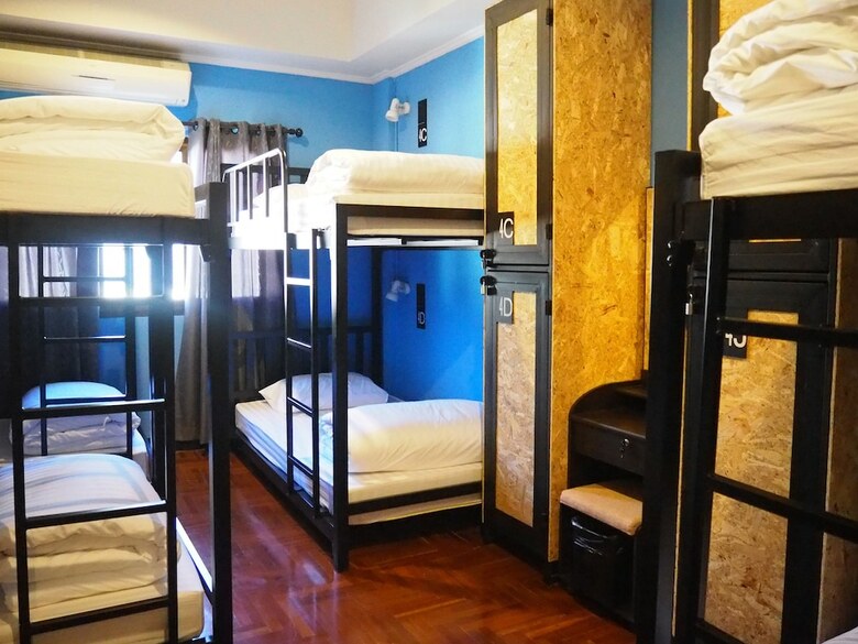 Hostal Eden Walking Street Hostel
