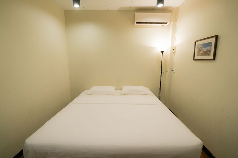 Hostal The Urban Age Hostel