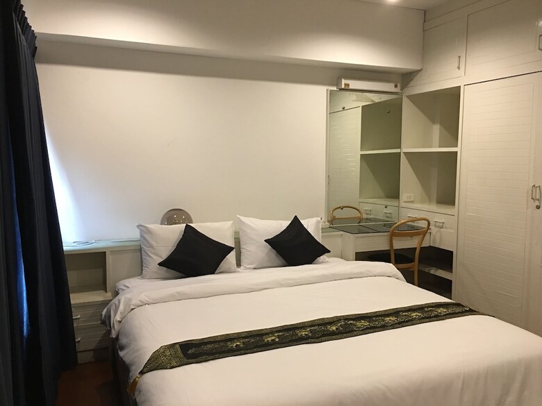 Hostal The Urban Age Hostel