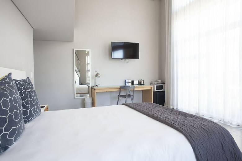 Mojo Hotel