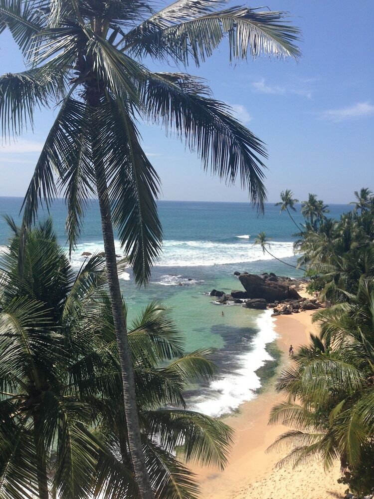 Sayura Beach Hotel