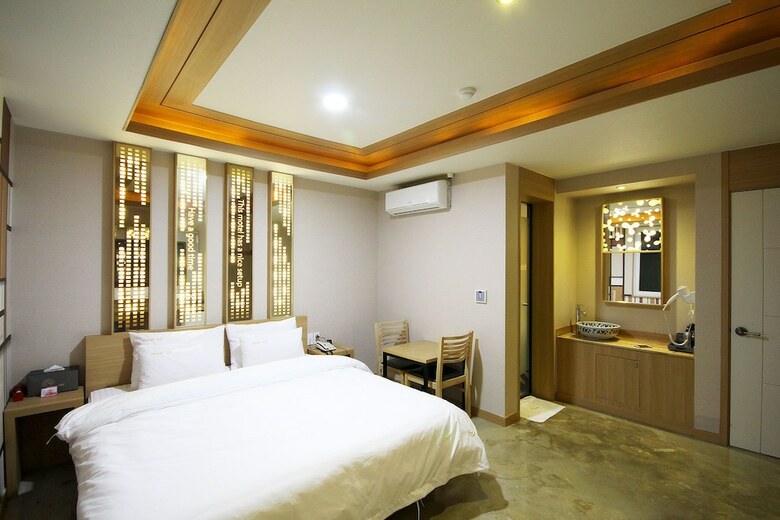 Hotel Oz Oncheonjang