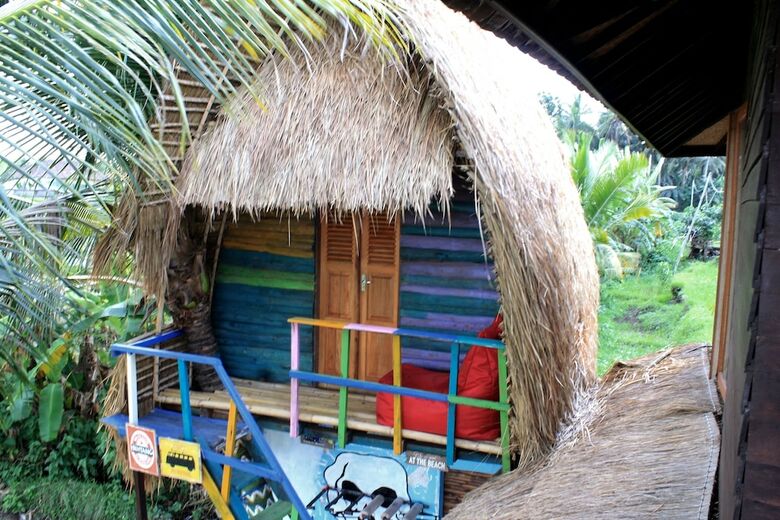 Hotel Dikaloha Medewi Surfcamp