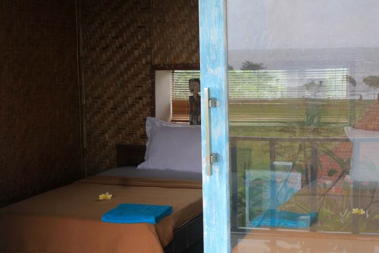 Hotel Dikaloha Medewi Surfcamp