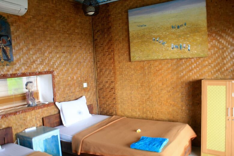Hotel Dikaloha Medewi Surfcamp