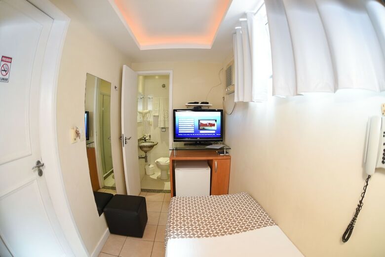 Hotel Village Icara�