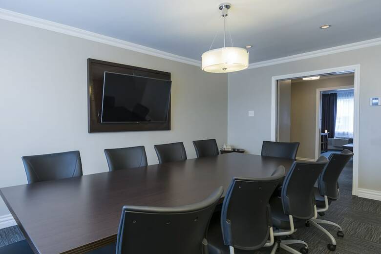 Homeport Apartment Hotel