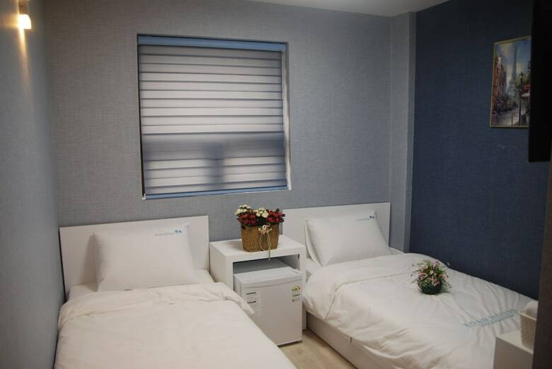 Hotel Road House Myeongdong