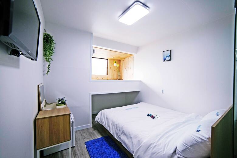 Hotel Road House Myeongdong