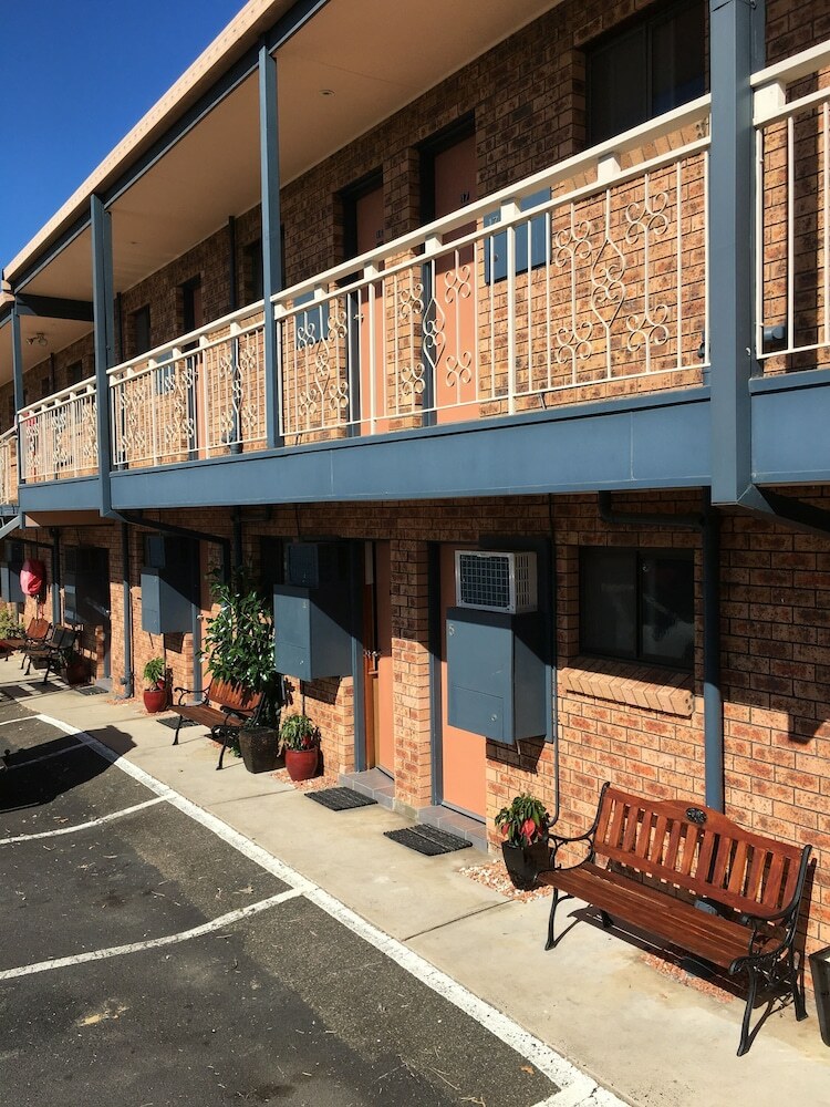 Bridgeview Motel