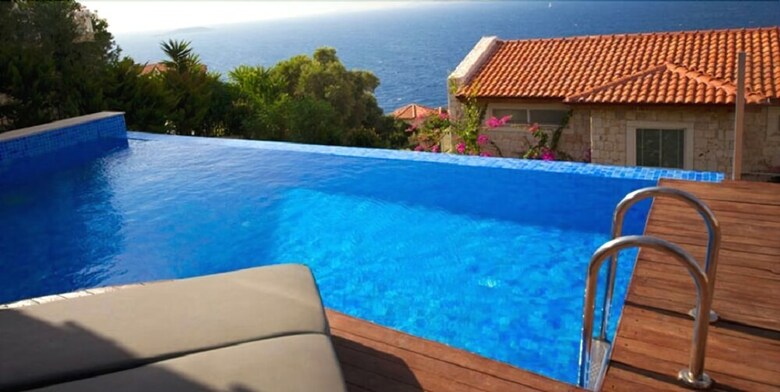 Hotel Deniz Feneri Lighthouse