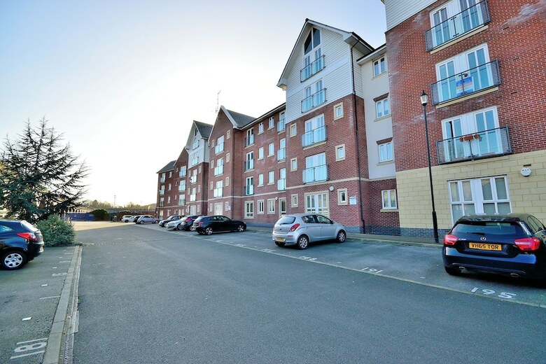 Racecourse Serviced Apartments