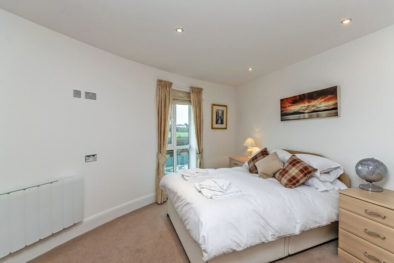 Racecourse Serviced Apartments
