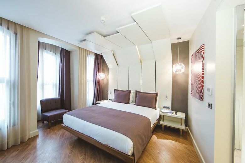 Maroon Hotel Pera