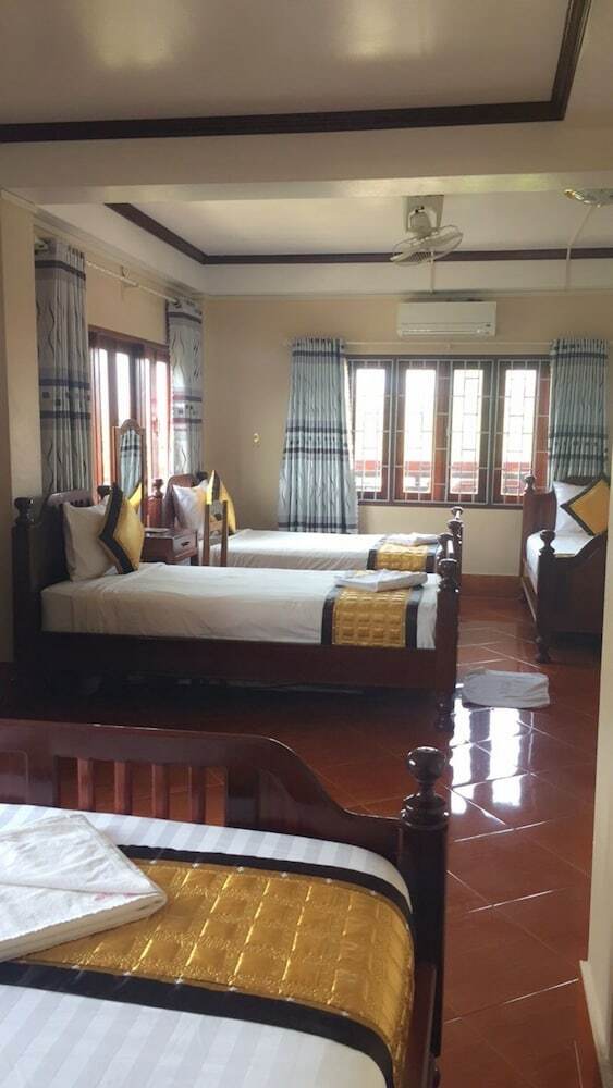 Mountain View Riverside Boutique Hotel