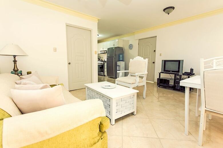 Apartment At Garden Condos
