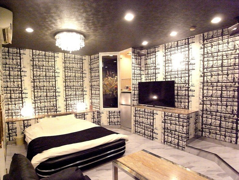 Hotel Abaredanuki No Onibukuro ? Adults Only